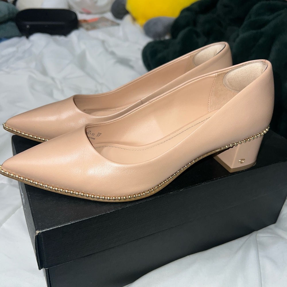 Coach nude pumps